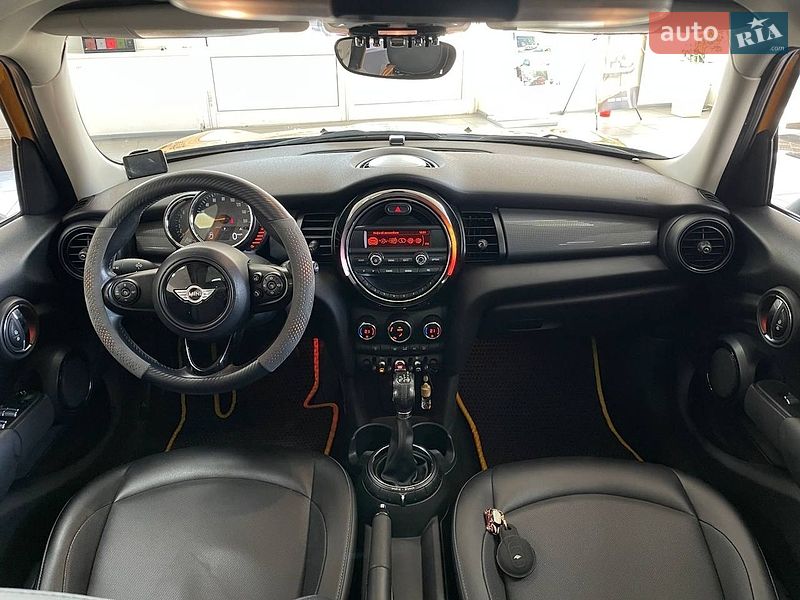 Хэтчбек MINI Cooper 2015 в Киеве