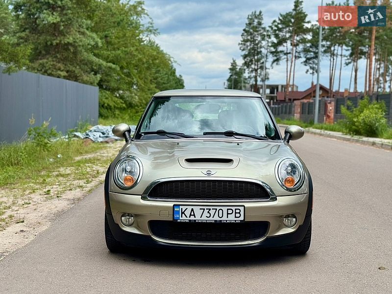 Хэтчбек MINI Cooper 2010 в Киеве