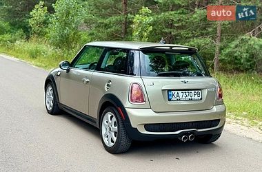 Хэтчбек MINI Cooper 2010 в Киеве