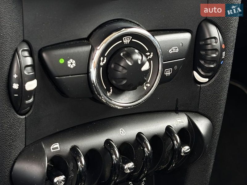 Хетчбек MINI Cooper 2011 в Білогородці