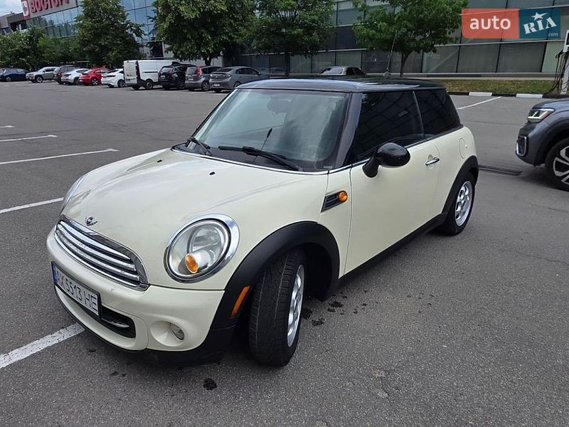 MINI Cooper 2013