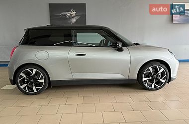 Хэтчбек MINI Cooper 2024 в Львове