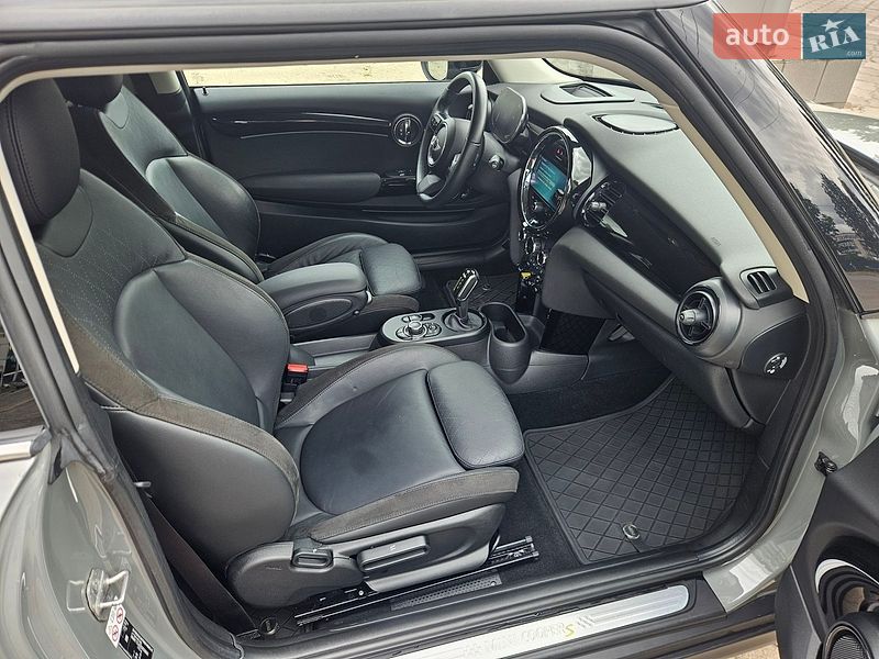 Хэтчбек MINI Cooper 2021 в Житомире