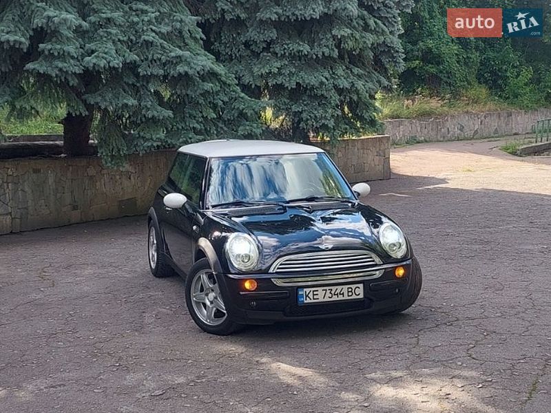 MINI Cooper 2004