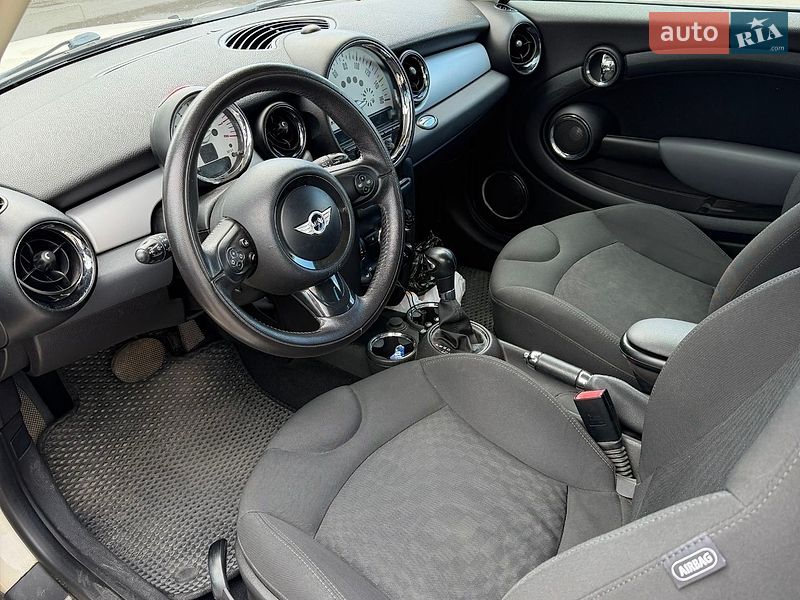 Хэтчбек MINI Cooper 2012 в Броварах фото 10 Хэтчбек MINI Cooper 2012 в Броварах