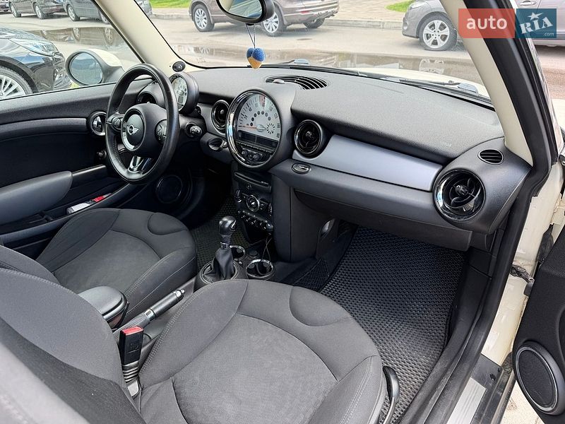 Хэтчбек MINI Cooper 2012 в Броварах фото 11 Хэтчбек MINI Cooper 2012 в Броварах