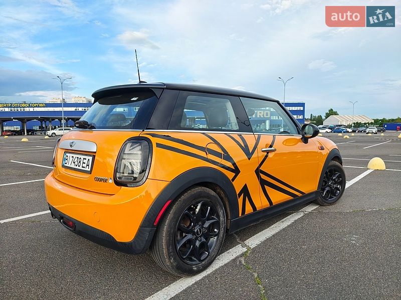 Хэтчбек MINI Cooper 2014 в Киеве