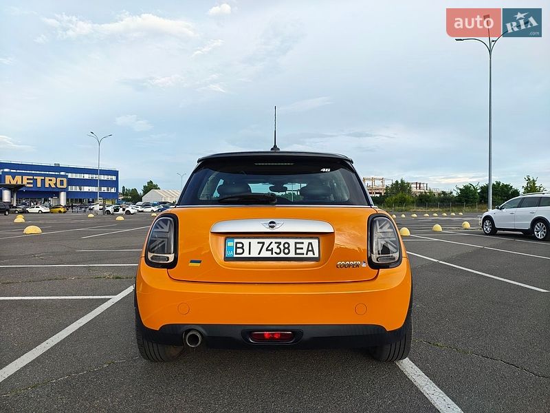 Хэтчбек MINI Cooper 2014 в Киеве