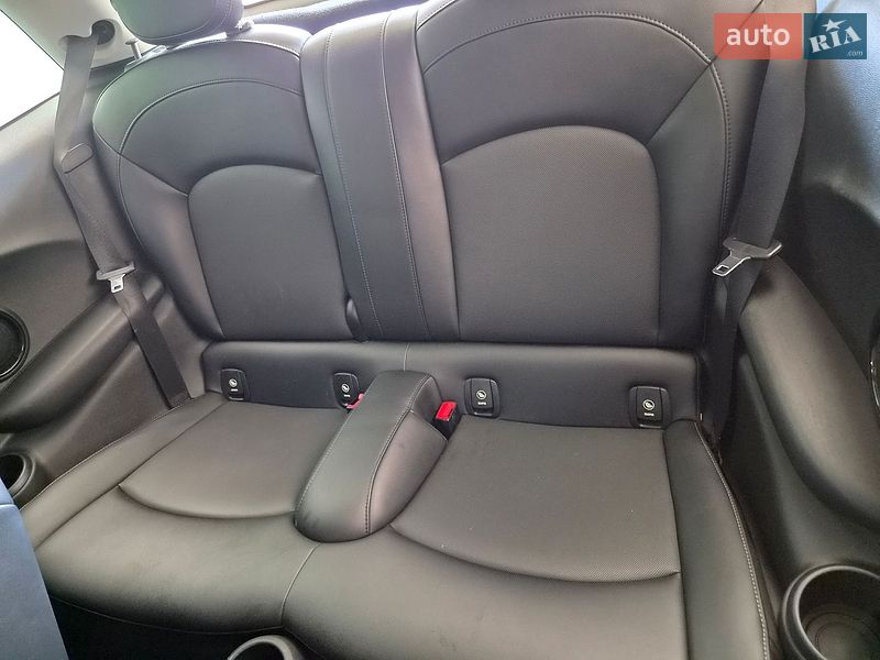 Хетчбек MINI Cooper 2016 в Городку