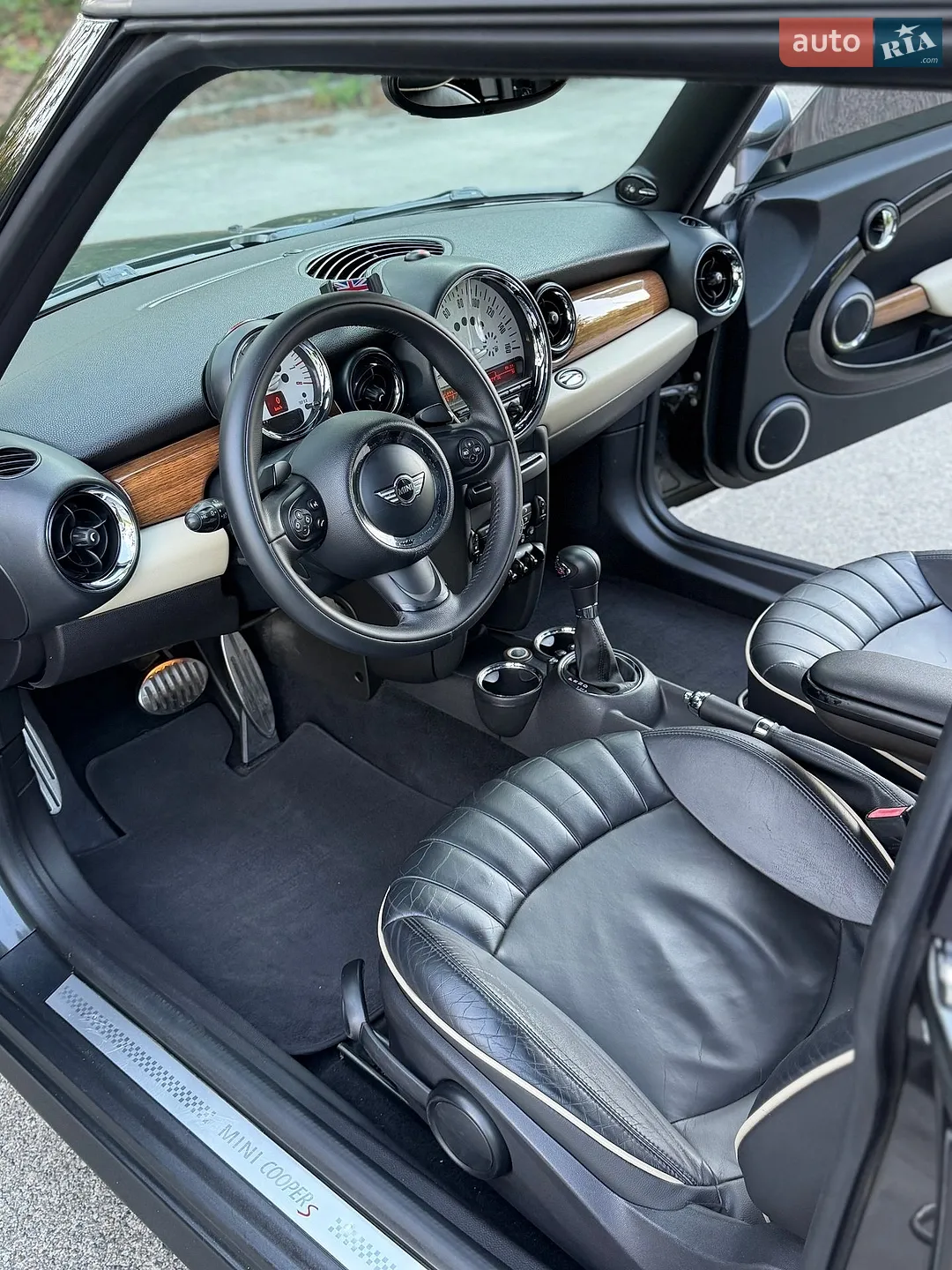 2010 MINI Cooper - мініатюра 34