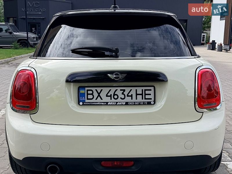 Хэтчбек MINI Cooper 2015 в Хмельницком