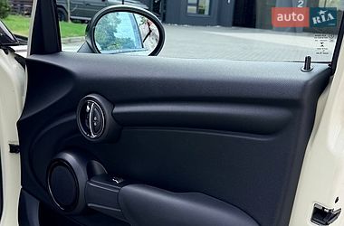 Хэтчбек MINI Cooper 2015 в Хмельницком