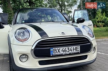 Хэтчбек MINI Cooper 2015 в Хмельницком