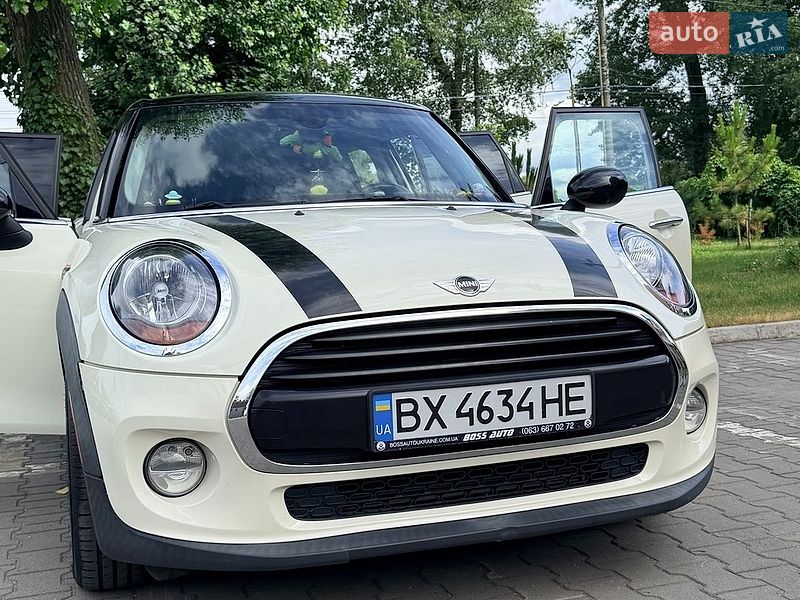 Хэтчбек MINI Cooper 2015 в Хмельницком