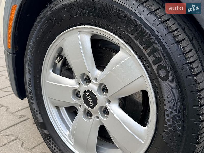 Хэтчбек MINI Cooper 2015 в Хмельницком