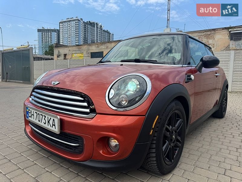 Хэтчбек MINI Cooper 2012 в Одессе