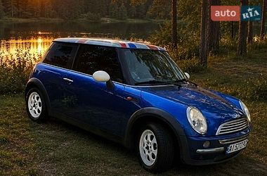Хэтчбек MINI Cooper 2002 в Киеве