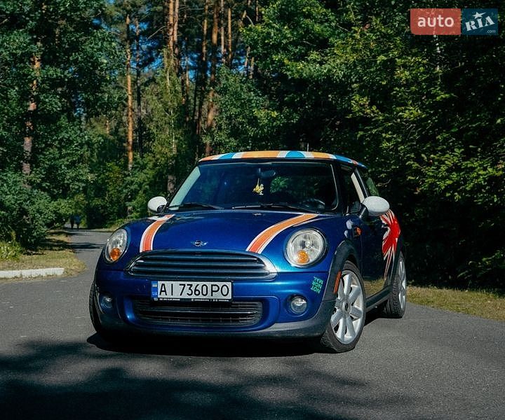 Хэтчбек MINI Cooper 2012 в Киеве