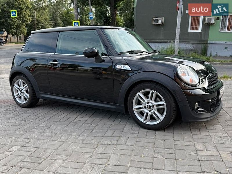 Хэтчбек MINI Cooper 2012 в Днепре