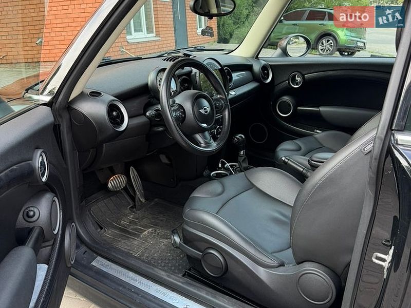 Хэтчбек MINI Cooper 2012 в Днепре