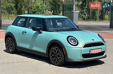Хэтчбек MINI Cooper 2024 в Киеве