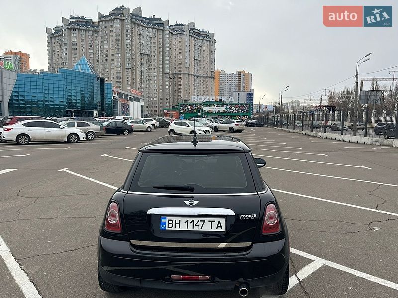 Хэтчбек MINI Cooper 2011 в Киеве