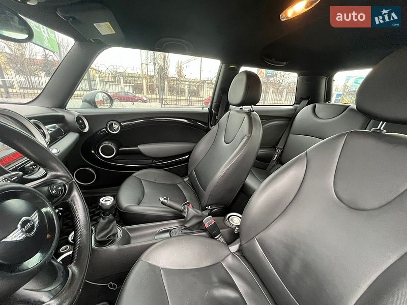 Хэтчбек MINI Cooper 2011 в Киеве