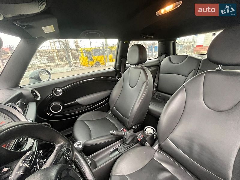 Хэтчбек MINI Cooper 2011 в Киеве