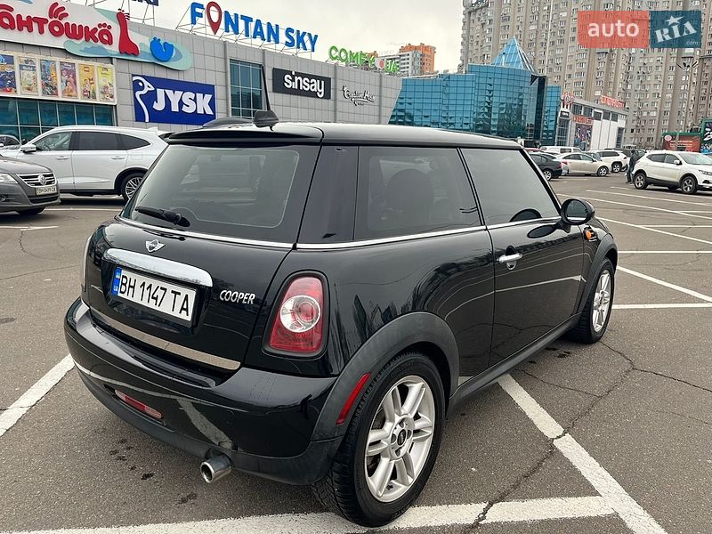 Хэтчбек MINI Cooper 2011 в Киеве