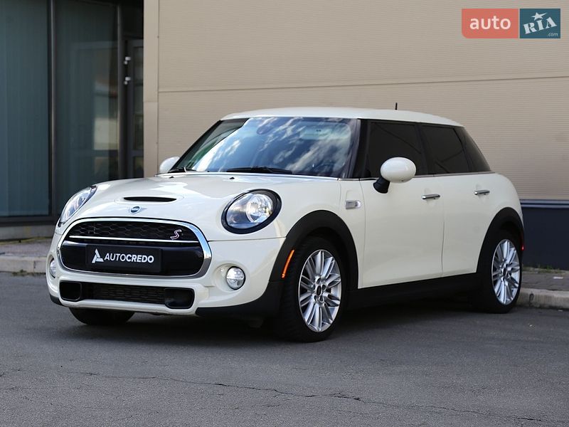 Хэтчбек MINI Cooper 2018 в Киеве