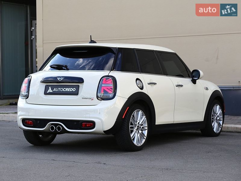 Хэтчбек MINI Cooper 2018 в Киеве