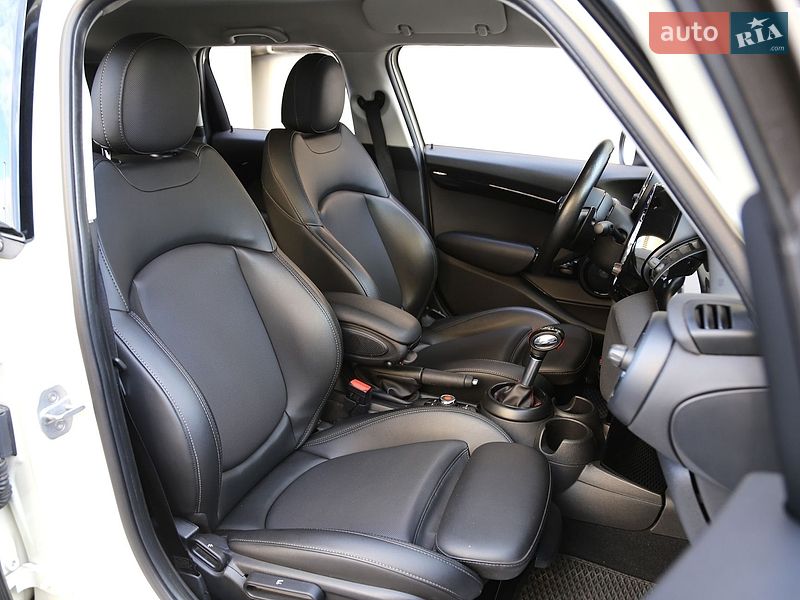 Хетчбек MINI Cooper 2018 в Києві фото 12 Хетчбек MINI Cooper 2018 в Києві