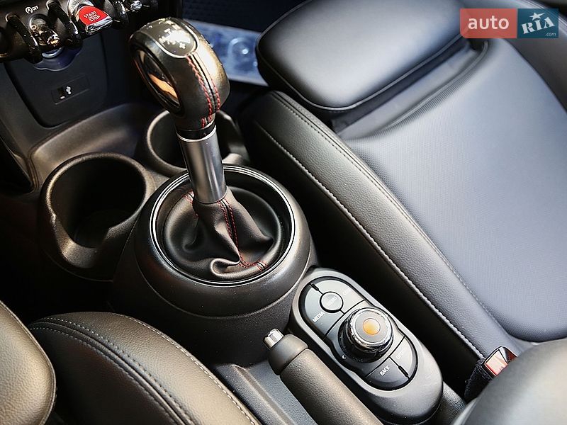 Хэтчбек MINI Cooper 2018 в Киеве