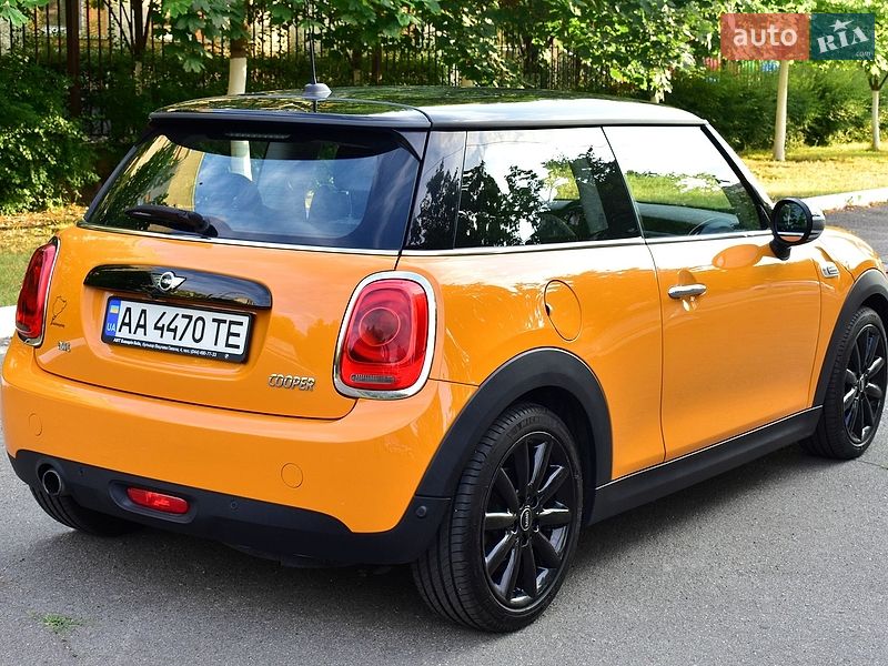 Хетчбек MINI Cooper 2017 в Києві