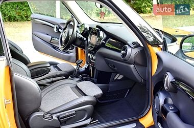 Хэтчбек MINI Cooper 2017 в Киеве