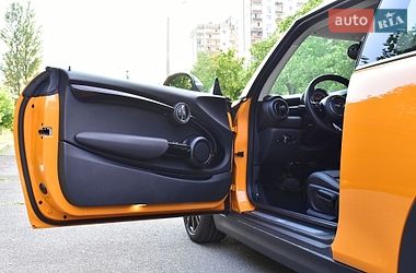 Хетчбек MINI Cooper 2017 в Києві