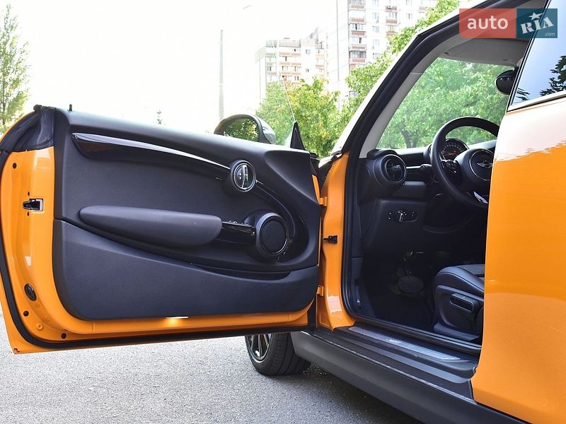 Хетчбек MINI Cooper 2017 в Києві