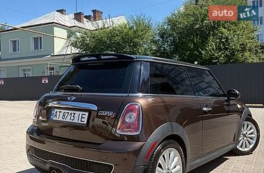 Хэтчбек MINI Cooper 2009 в Ивано-Франковске