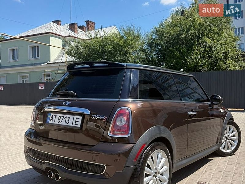 Хэтчбек MINI Cooper 2009 в Ивано-Франковске