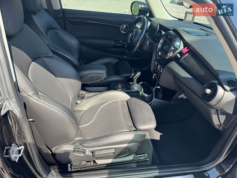 Хэтчбек MINI Cooper 2020 в Тернополе