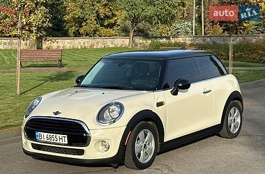 Хэтчбек MINI Cooper 2015 в Кременчуге