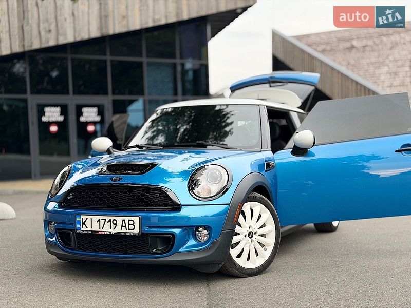 MINI Cooper 2011