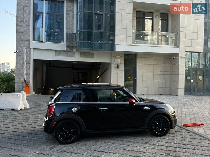 Хэтчбек MINI Cooper 2014 в Киеве