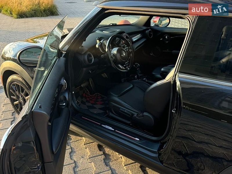 Хэтчбек MINI Cooper 2014 в Киеве