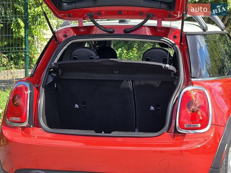 Хетчбек MINI Cooper 2016 в Хмельницькому