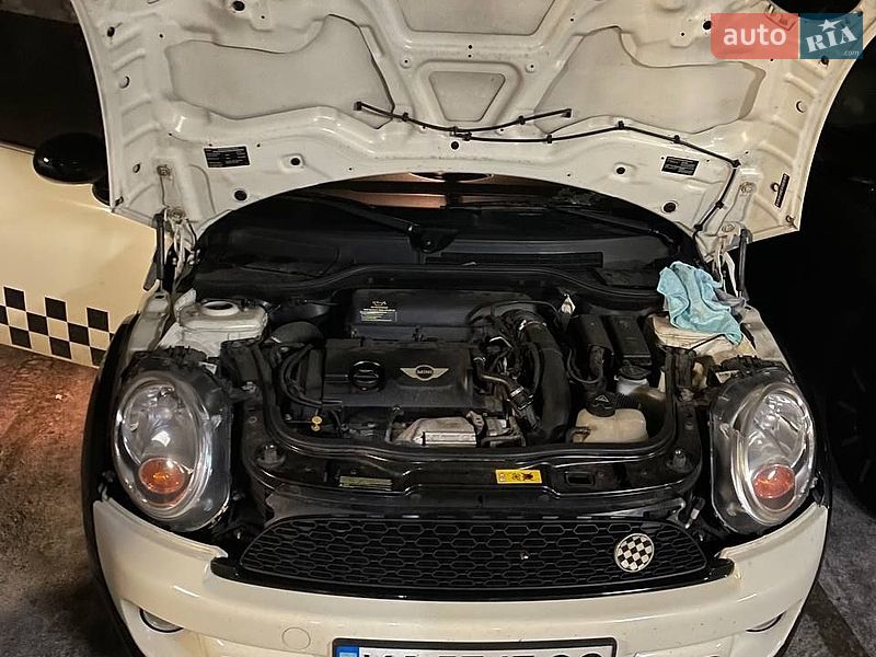 Хэтчбек MINI Cooper 2012 в Киеве