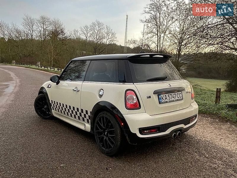Хэтчбек MINI Cooper 2012 в Киеве