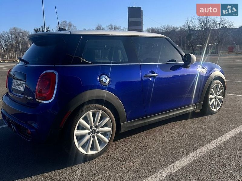 Хэтчбек MINI Cooper 2019 в Киеве