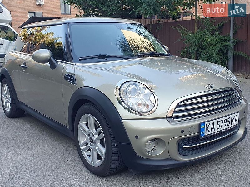 MINI Cooper 2010