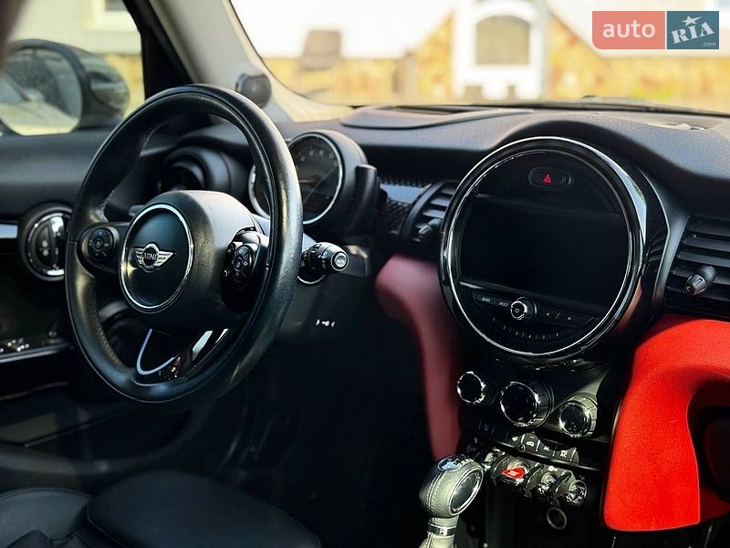 Хэтчбек MINI Cooper 2017 в Ивано-Франковске
